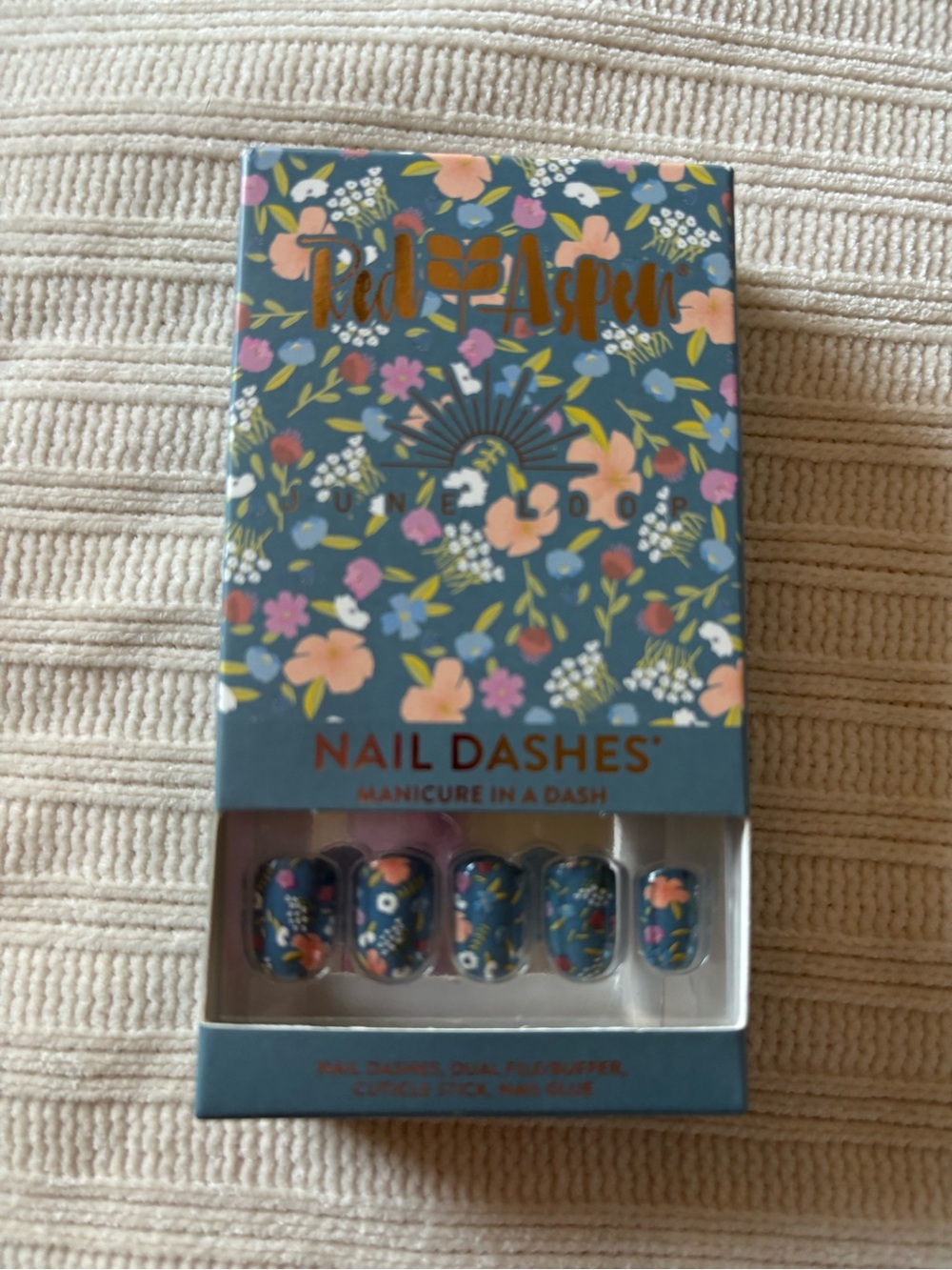Red Aspen Blue Floral Nail Dashes Press-On Nails Sweet Sunshine Betsy